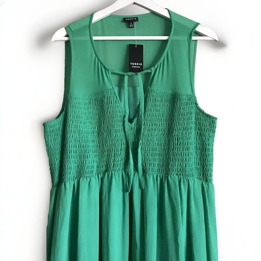 Torrid Women's Green V-Neck Sleeveless Chiffon Smock Front Skater Dress Size 2 - Picture 6 of 11